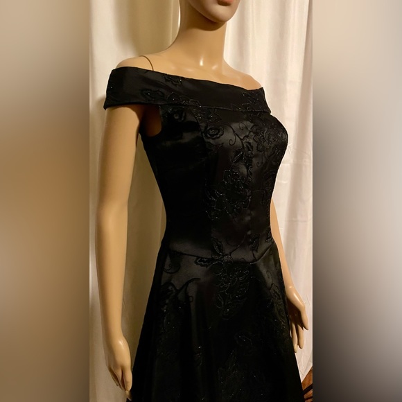 Black Formal Dress Ruby Rox Size 5 - Picture 6 of 13